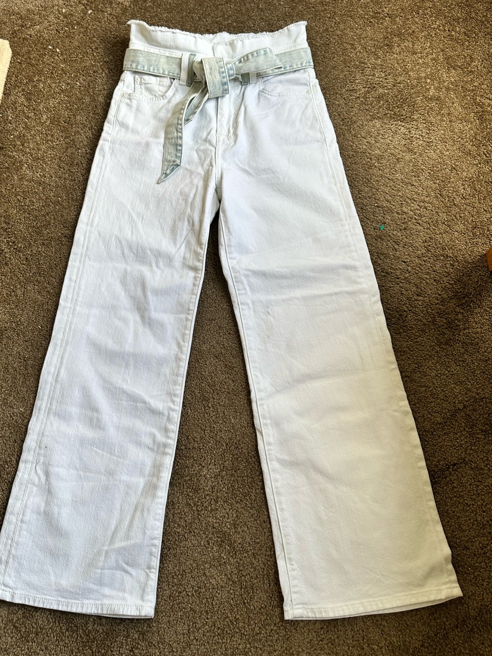 7 For All Mankind High Waist White Wide Leg Raw Hem Jeans Size 26🌷